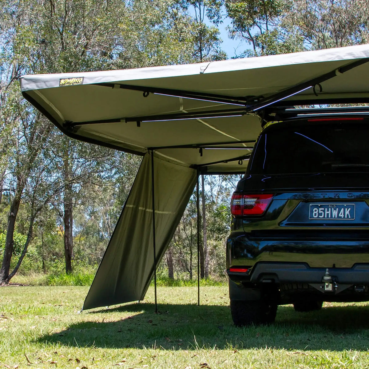Bushwakka Extreme 2000 mm straight wall underside view beside the rear of the vehicle.