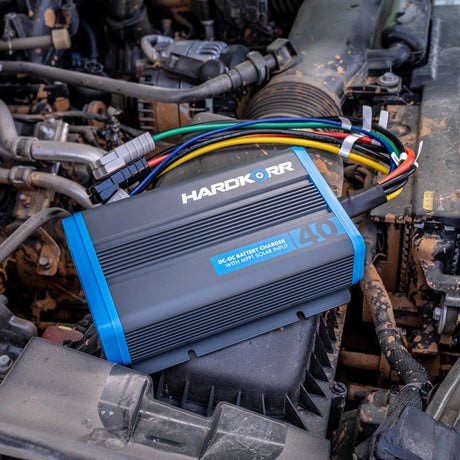 hardkorr-40a-under-bonnet-dcdc-charger-w-mppt-solar-regulator-side