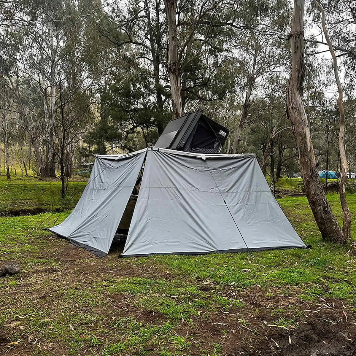 Outback Tourer 2.8 Metre Wall with multiple walls around a 270 Degree awning.