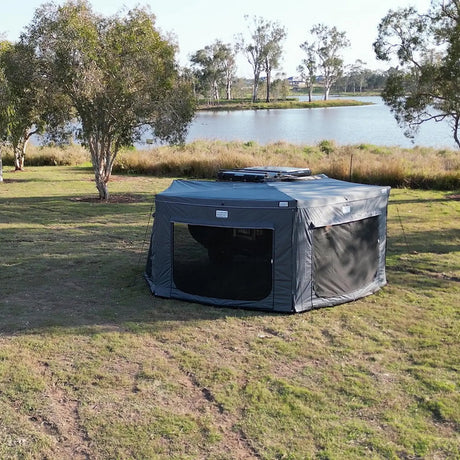 Outback Tourer Drivers Side 270 Full Wall Kit right closed mesh view with side panel and roof attached.